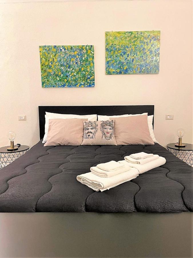 Suite Caronda Catania Bagian luar foto